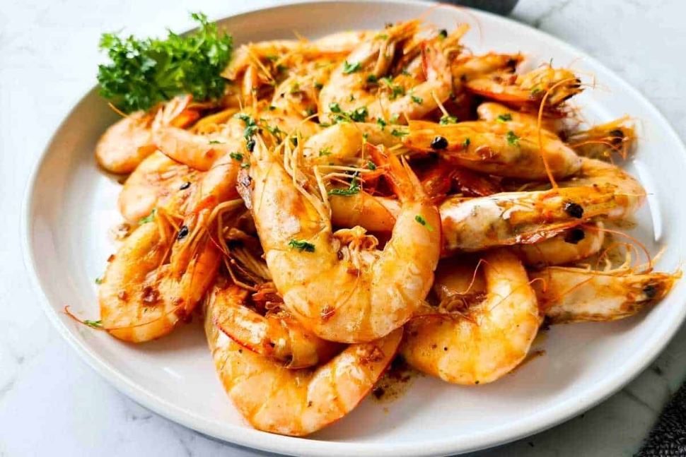 Torch-Seared Garlic Butter Prawns